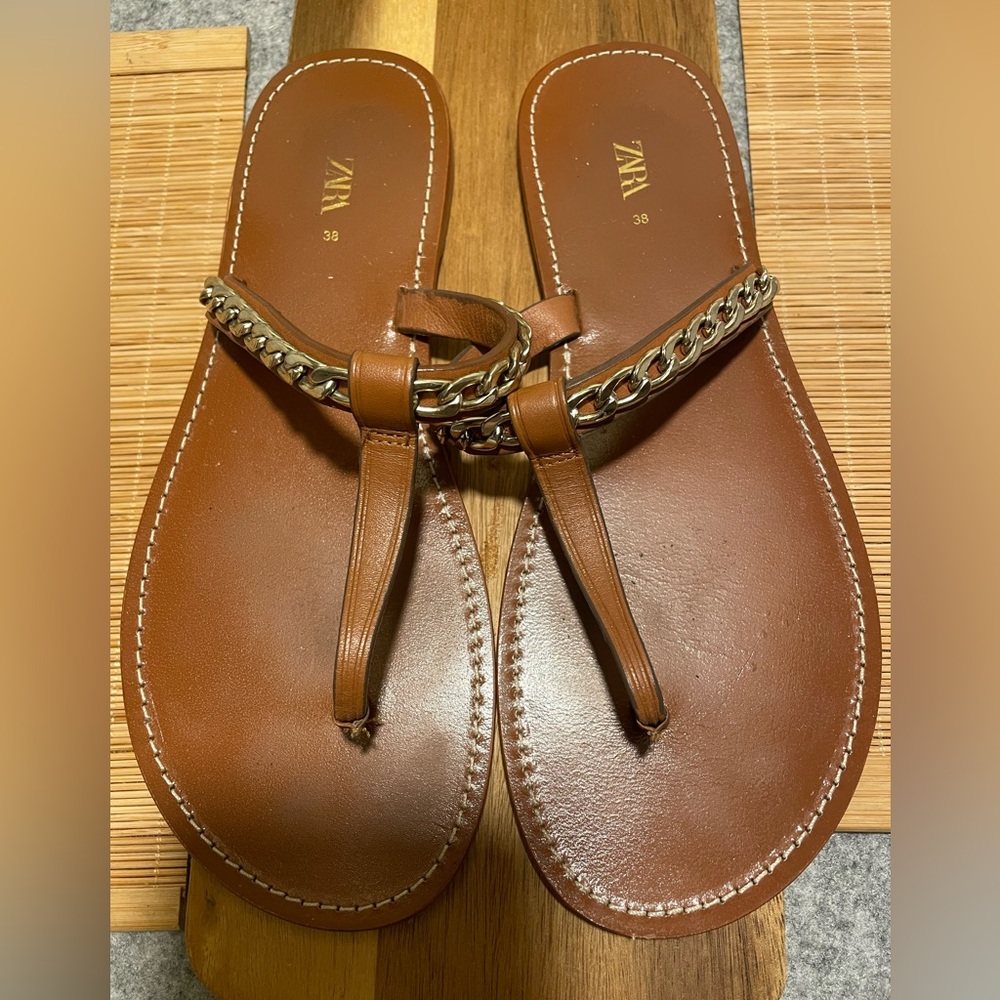 Zara Brown Leather Chain-Trim Toe-Post Sandals